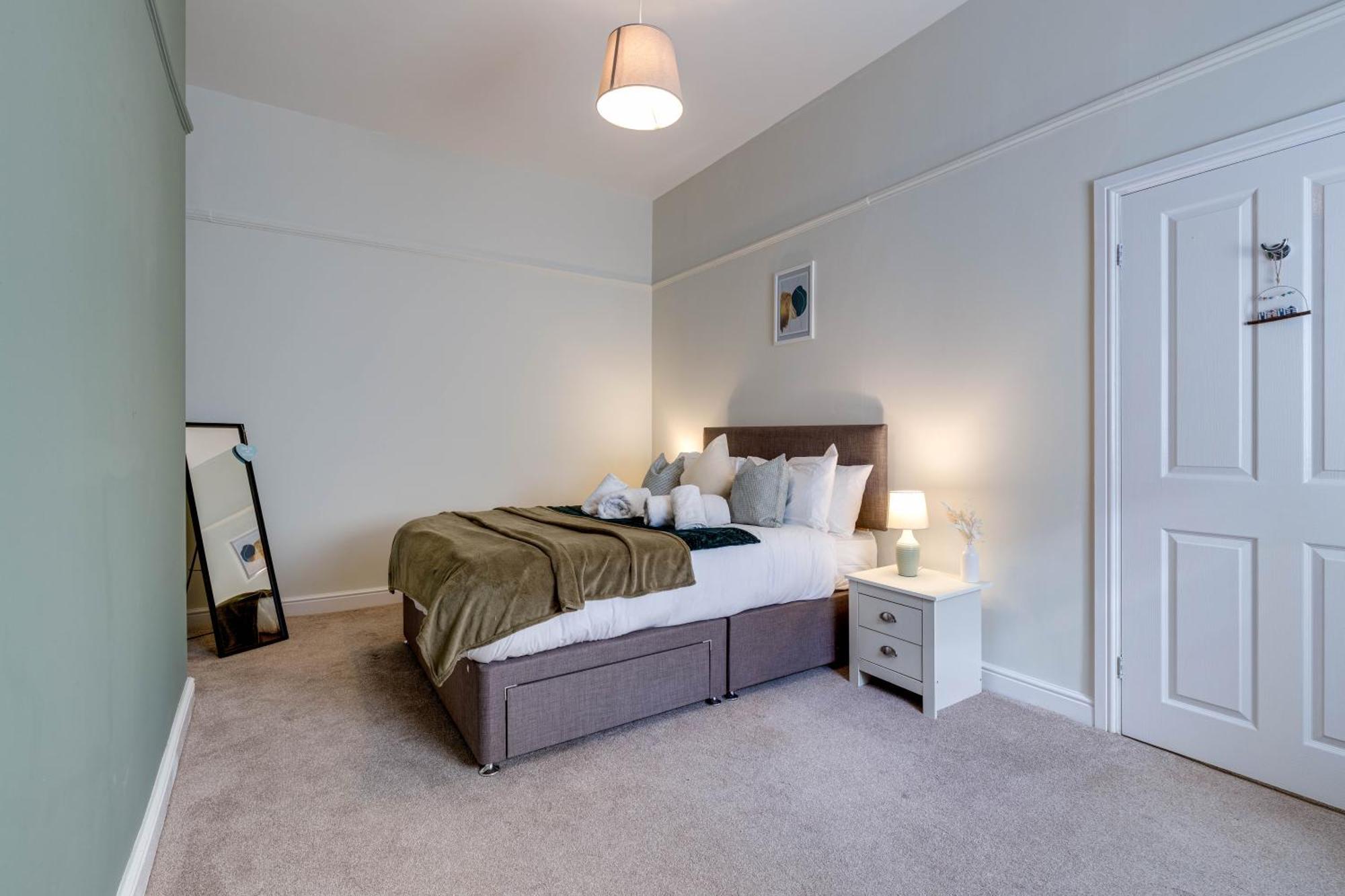 Esplanade Garden Apartment 스카버러 외부 사진